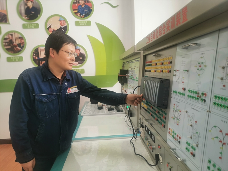 科技賦能 點亮鋼鐵青春